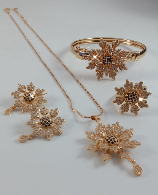 Flower Design Locket Set